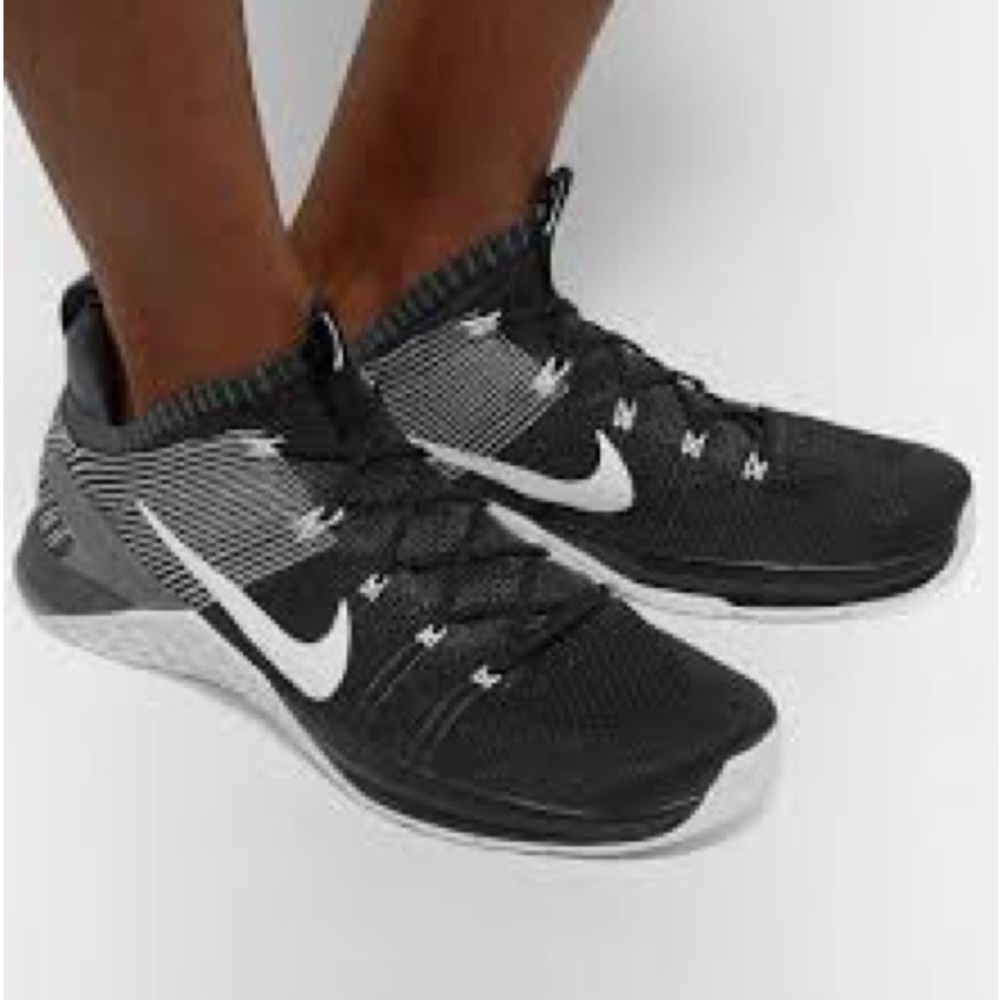 Nike Metcon DSX FLYKNIT 2 Black White Training Shoe with Grey Accents MENS 13